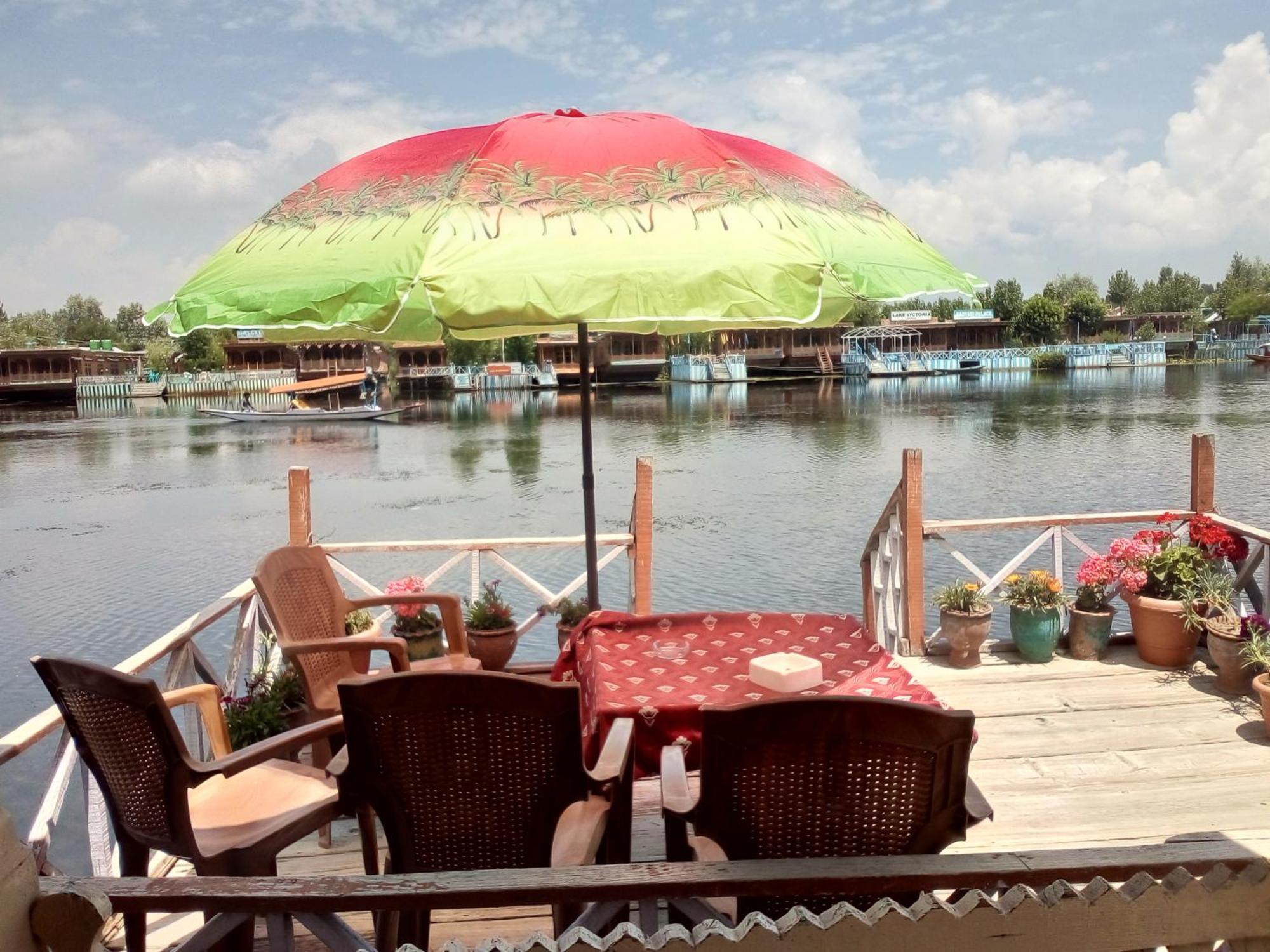 מלון Srīnagar The Quebec Houseboats מראה חיצוני תמונה